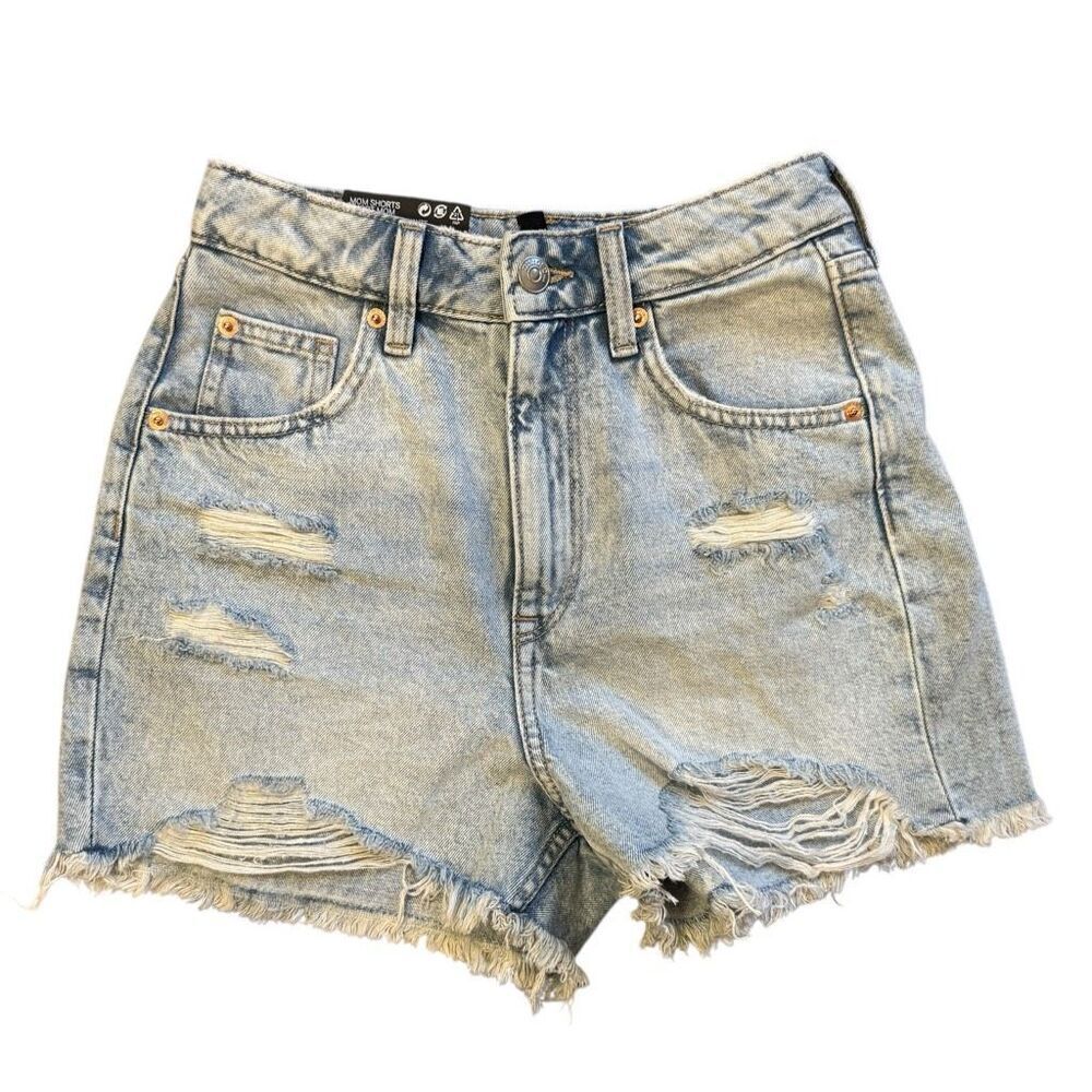 NWT Womens H&M Divided Distressed Light Rinse Raw Hem High Waist Mom Shorts - 0